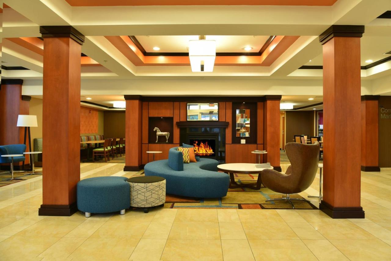 | Fairfield Inn Hartford Airport