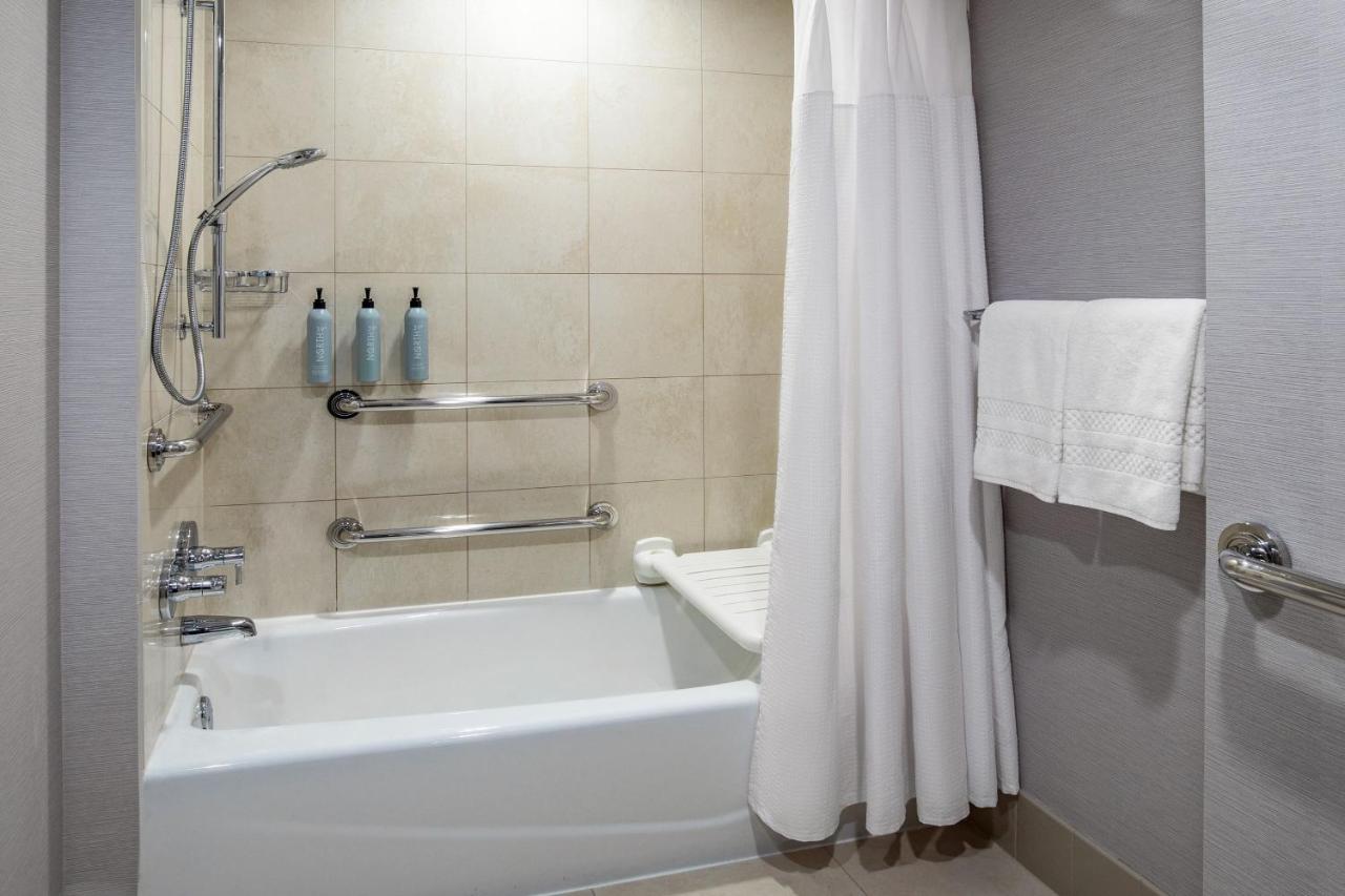 | Courtyard by Marriott Times Square West