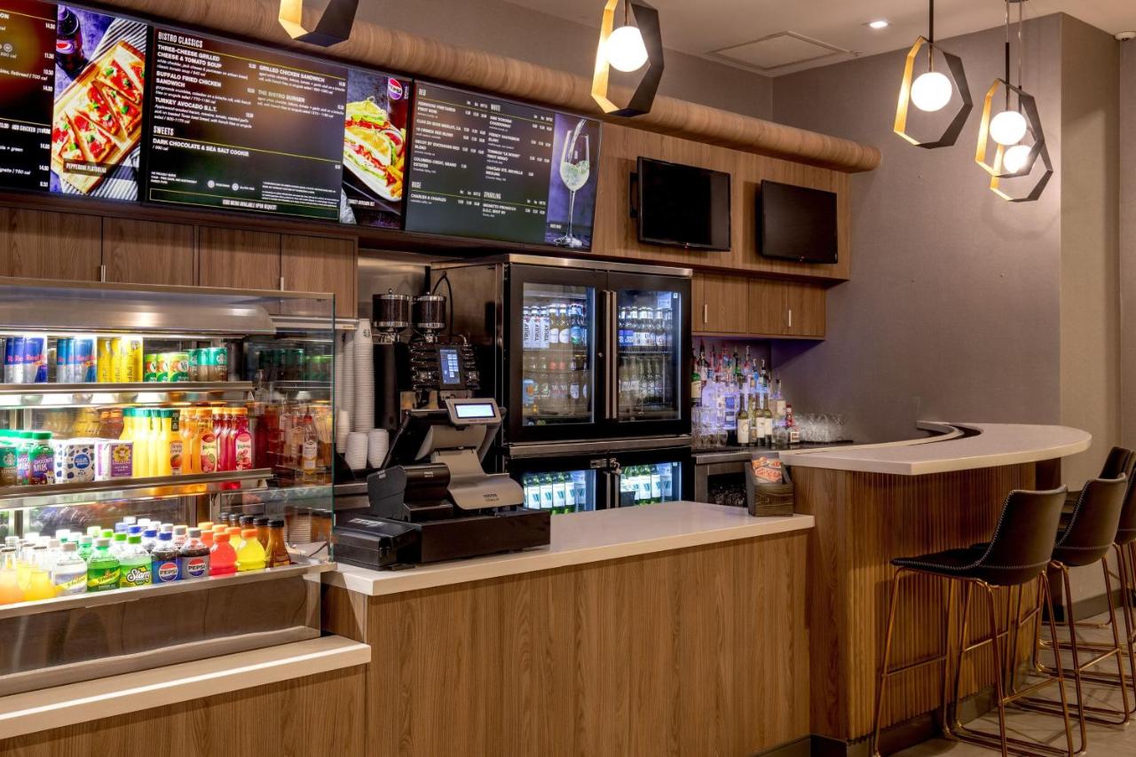 | Courtyard by Marriott Times Square West
