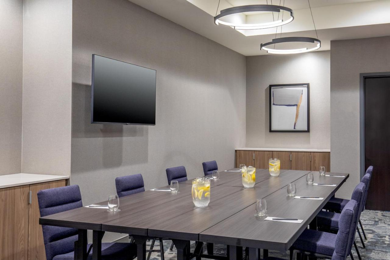 | Courtyard by Marriott Times Square West