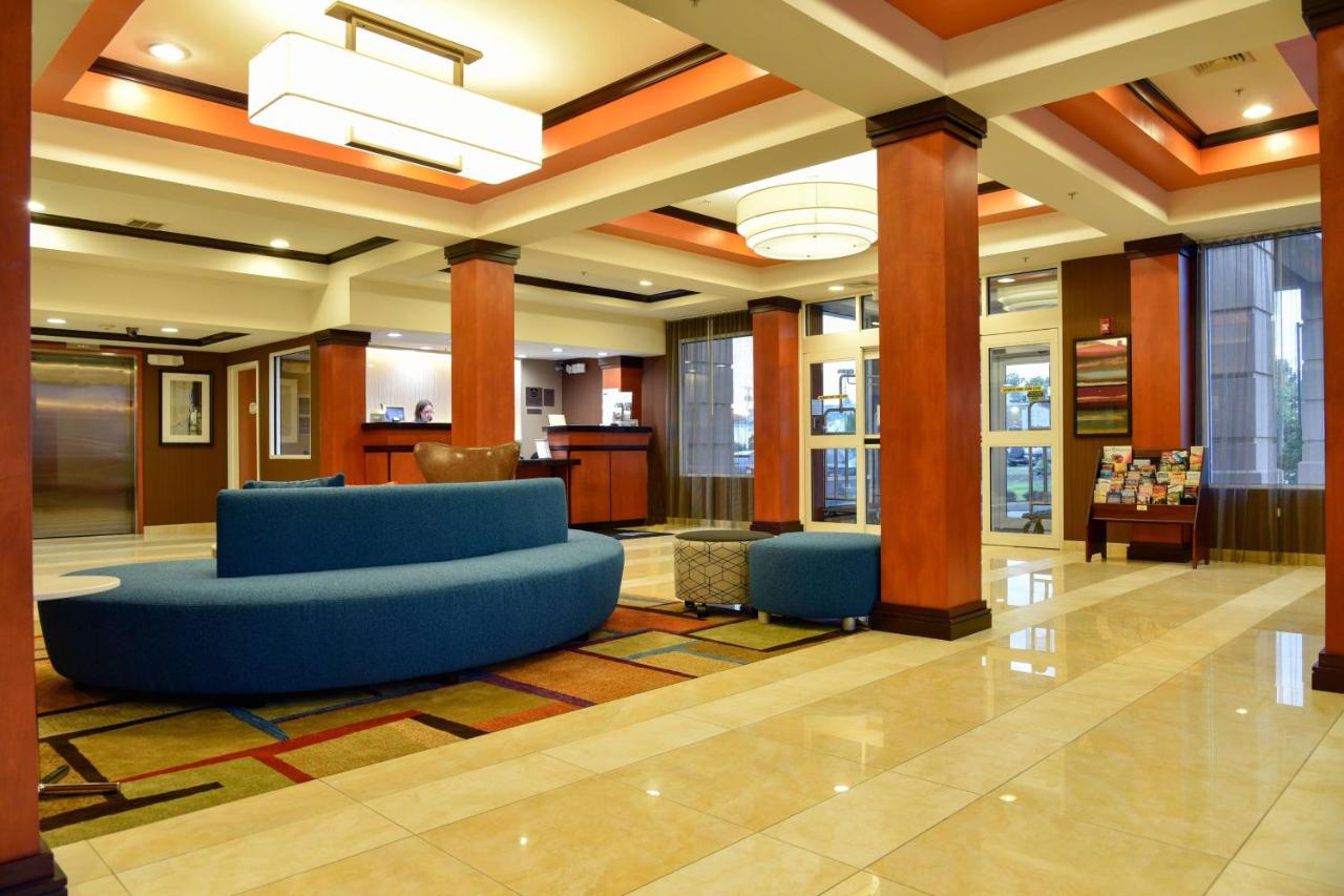 | Fairfield Inn Hartford Airport