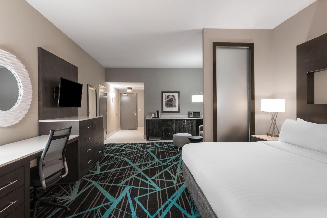 Suite - Non-Smoking at Holiday Inn Express & Suites Charlotte Airport by IHG