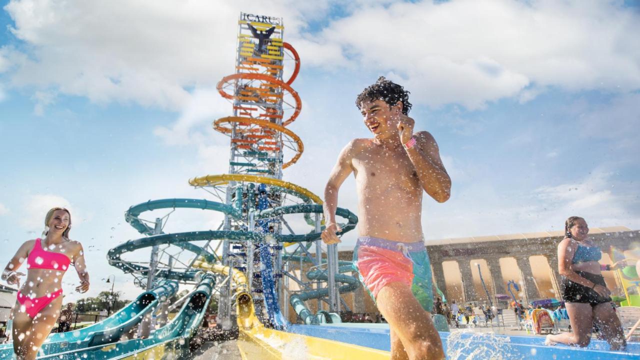 | MT. OLYMPUS WATER PARK AND THEME PARK RESORT