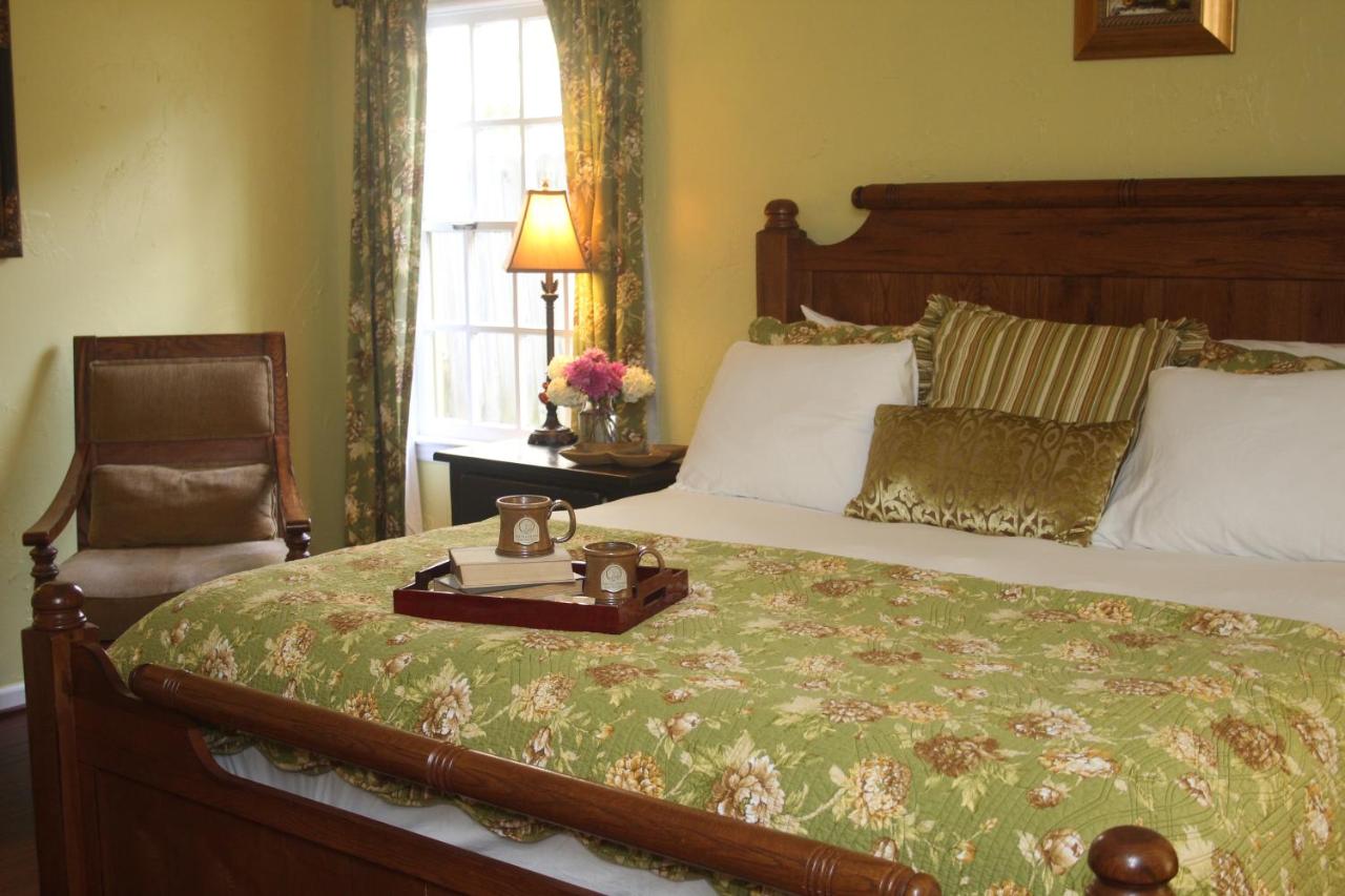 | Hillwinds Inn - Blowing Rock