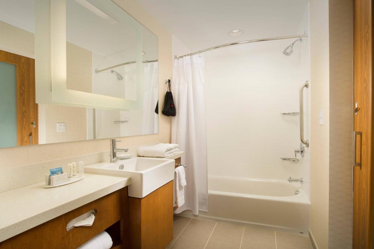 | SpringHill Suites Bridgeport Clarksburg