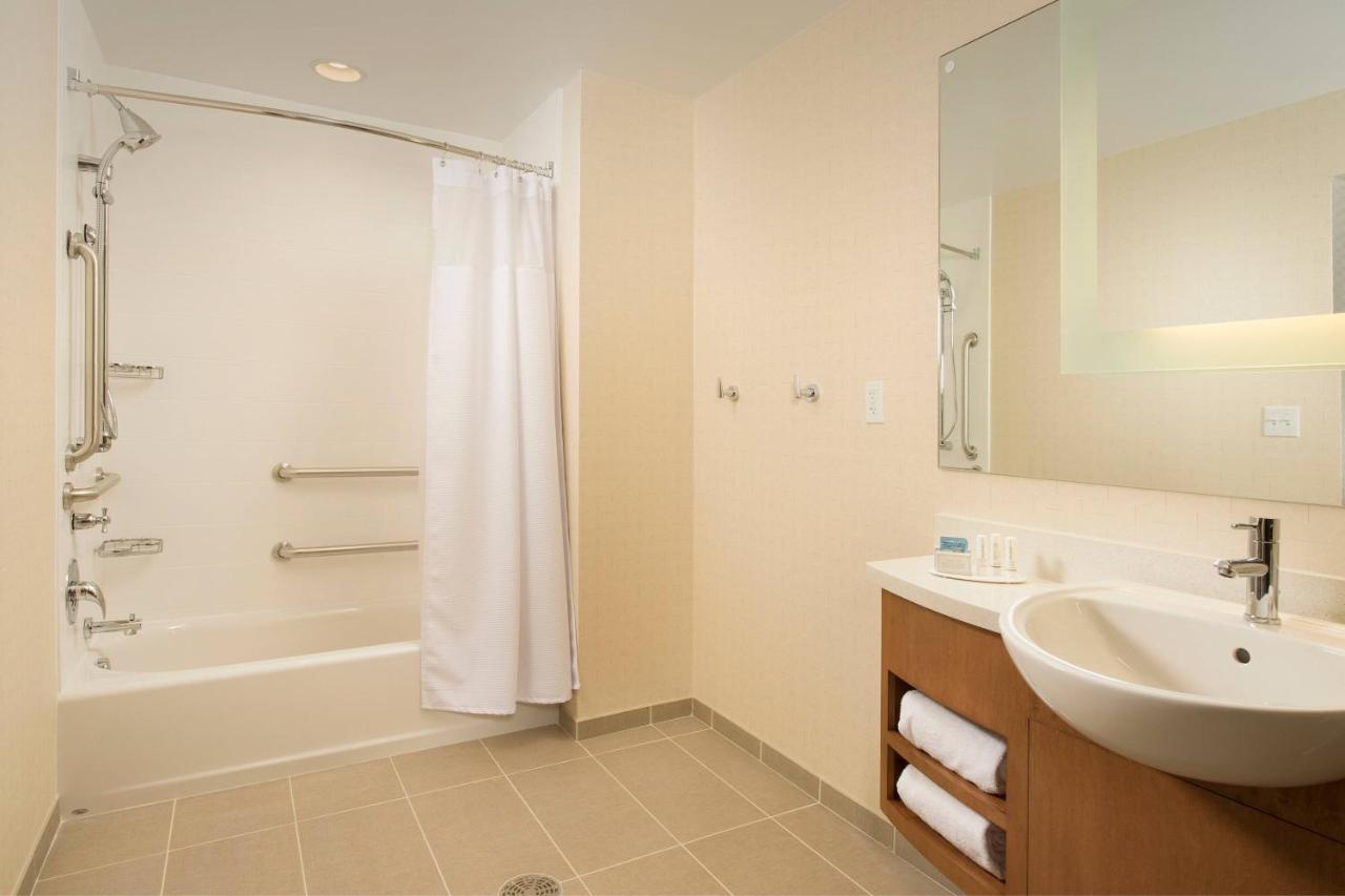 | SpringHill Suites Bridgeport Clarksburg
