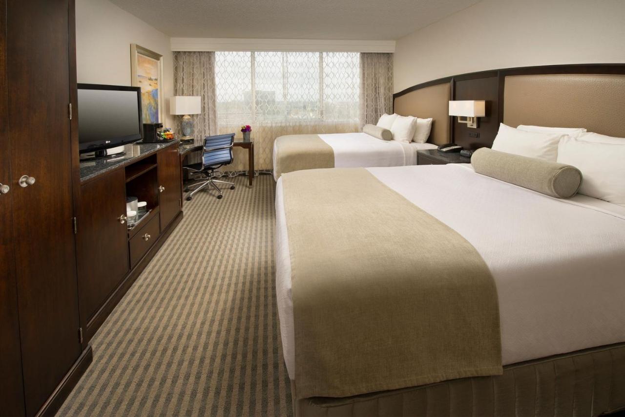 | Crowne Plaza Seattle Airport, an IHG Hotel