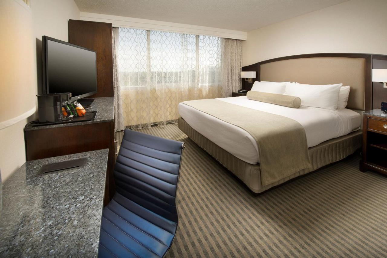 | Crowne Plaza Seattle Airport, an IHG Hotel