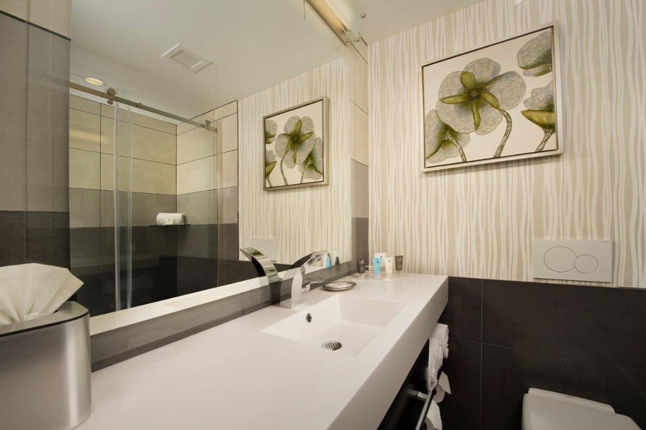 | Crowne Plaza Seattle Airport, an IHG Hotel