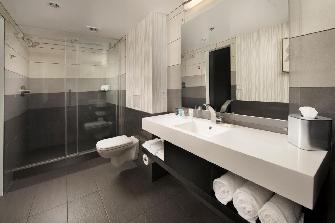 | Crowne Plaza Seattle Airport, an IHG Hotel