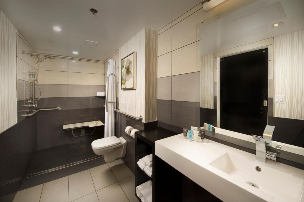 | Crowne Plaza Seattle Airport, an IHG Hotel