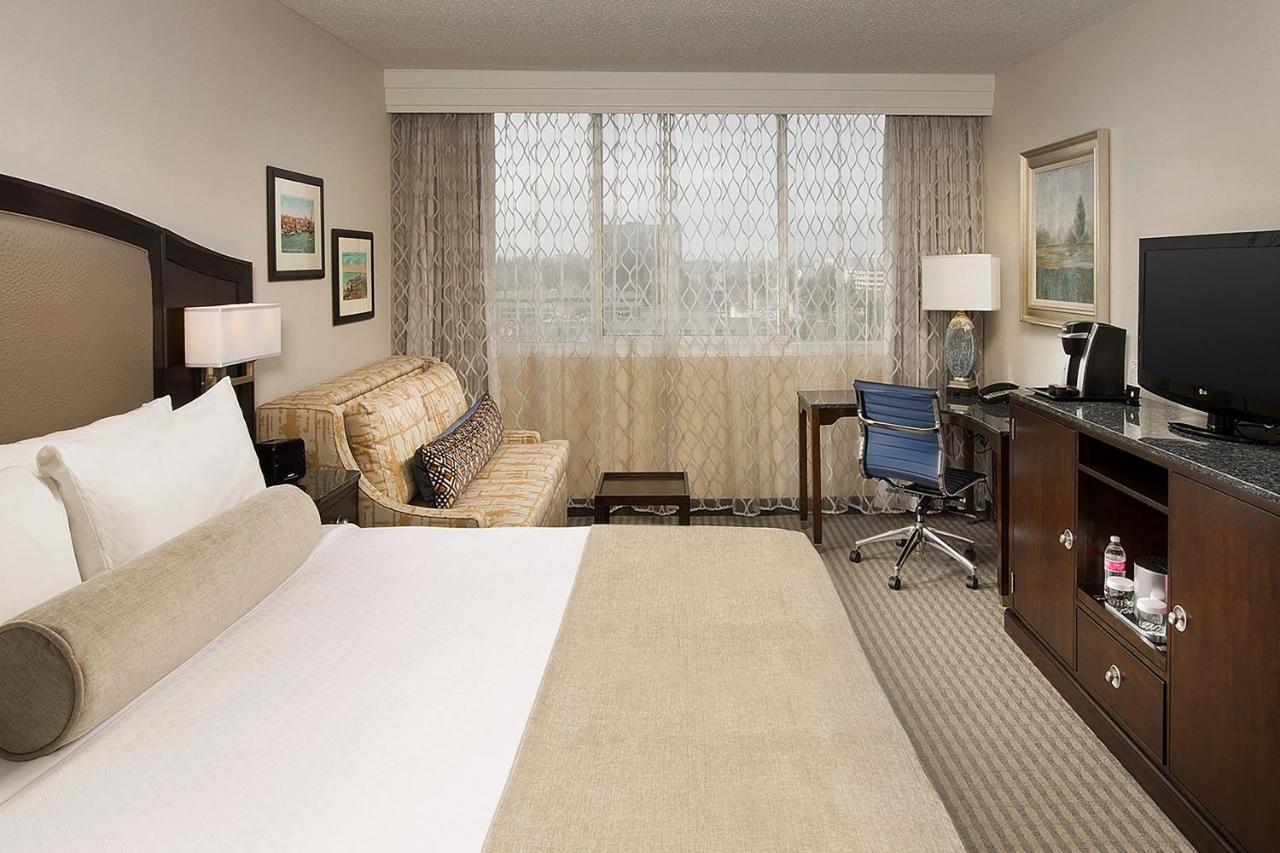| Crowne Plaza Seattle Airport, an IHG Hotel