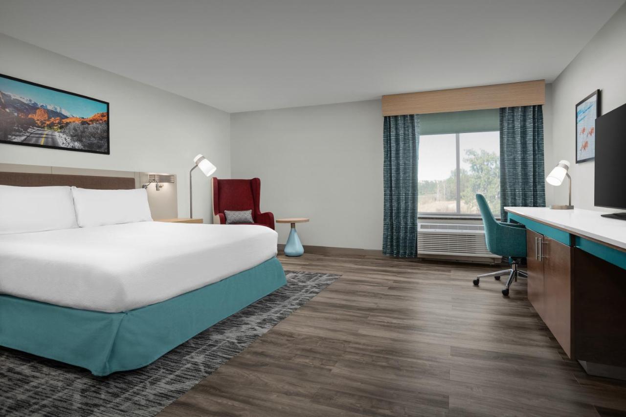 King Room - Disability Access at Hilton Garden Inn Colorado Springs North Air Force Academy