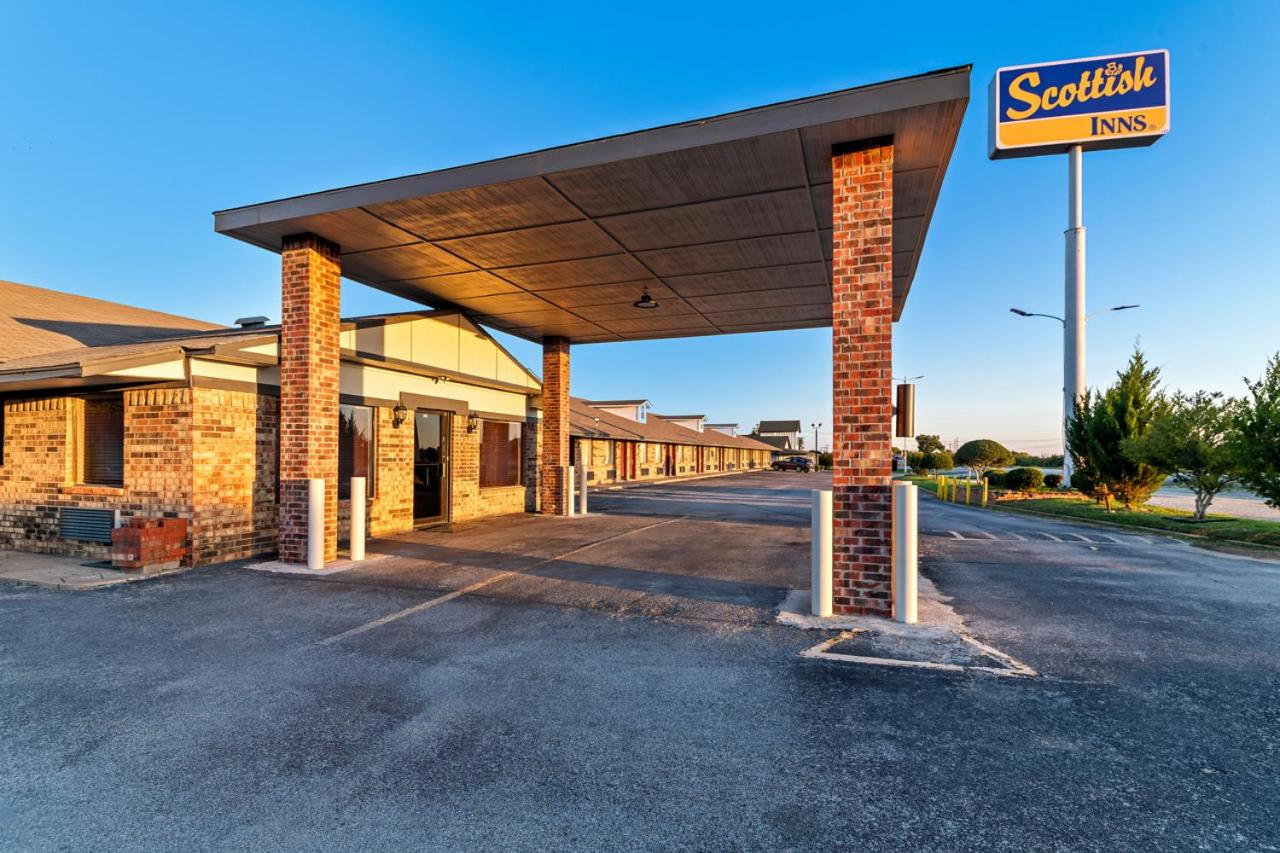 | Best Western Decatur Inn