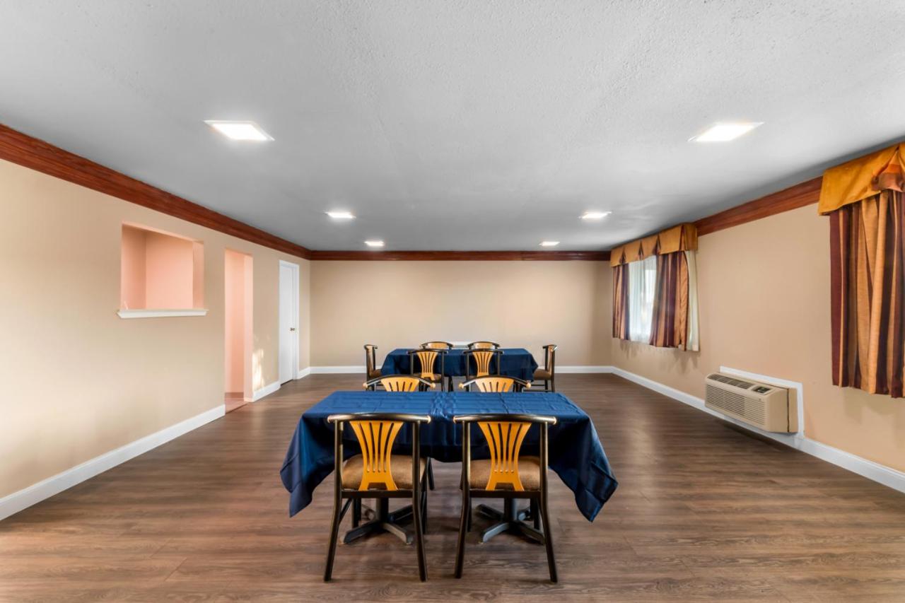 | Best Western Decatur Inn