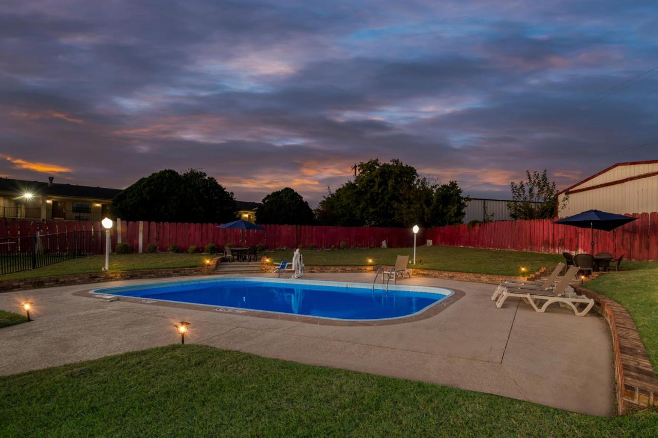 | Best Western Decatur Inn