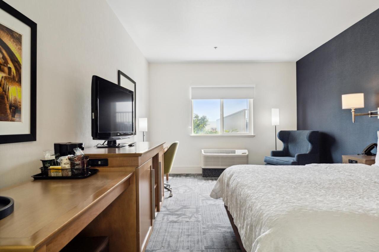 King Room - Disability Access/Non-Smoking at Sonesta Essential Vacaville - Napa Valley