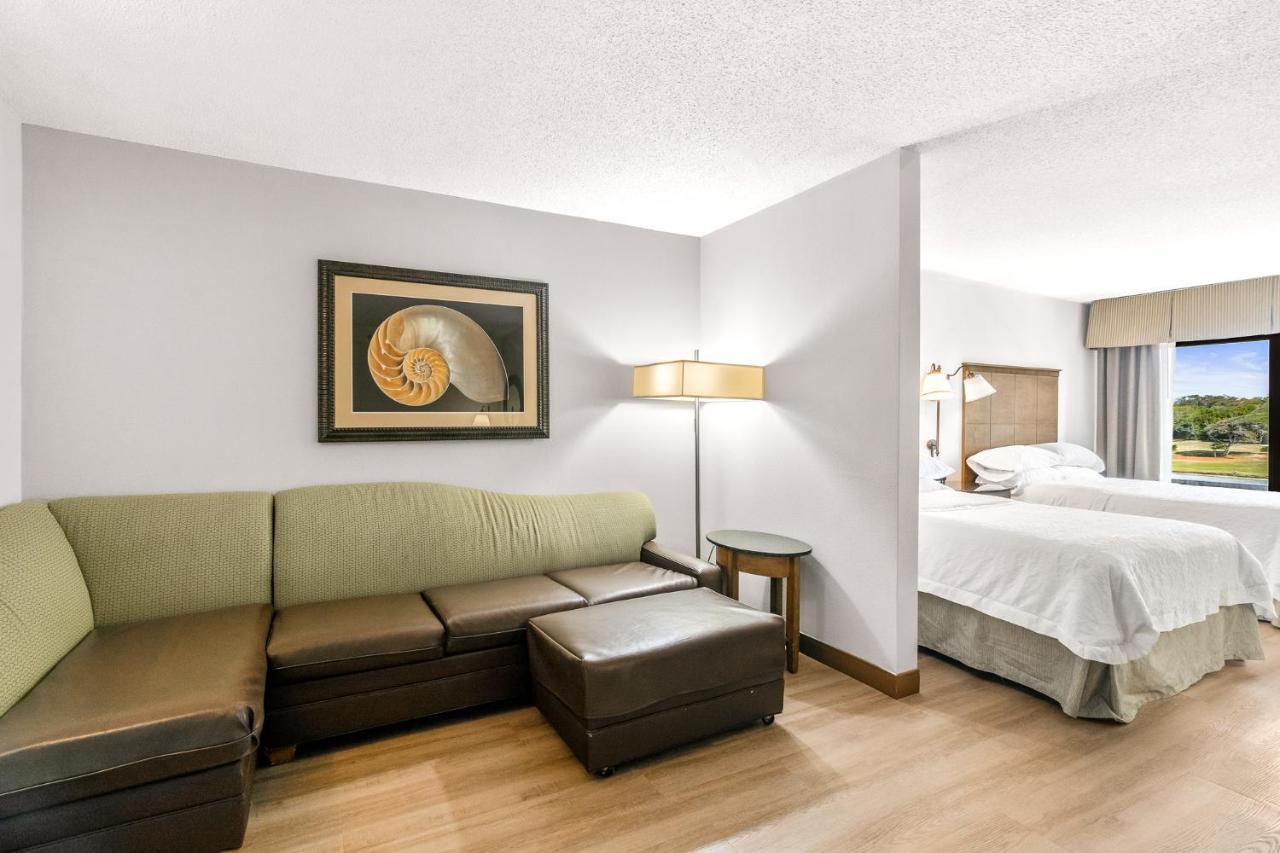 Double Room with Two Double Beds and Golf View - Non-Smoking at Hotel Alice At Atlantic Beach