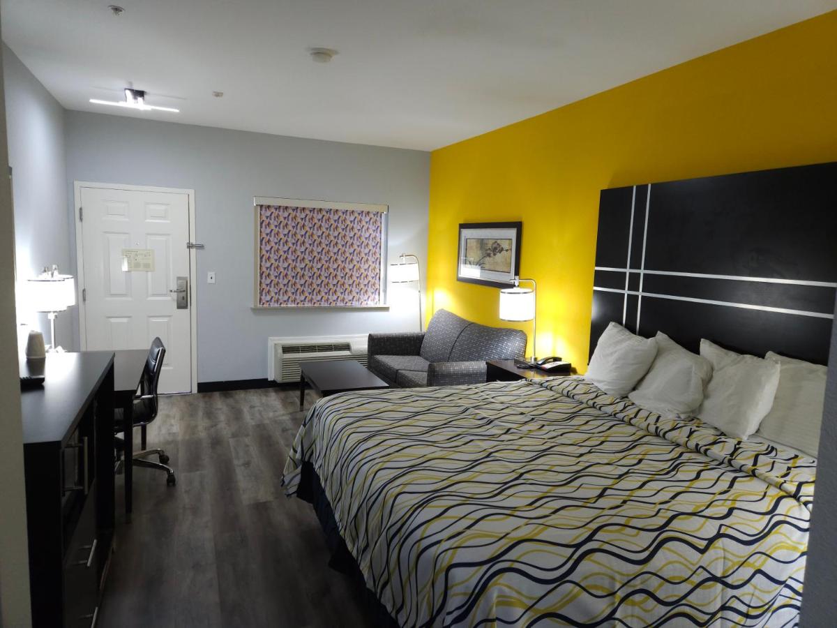  | Executive Inn and Suites Tyler
