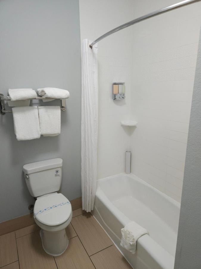  | Executive Inn and Suites Tyler
