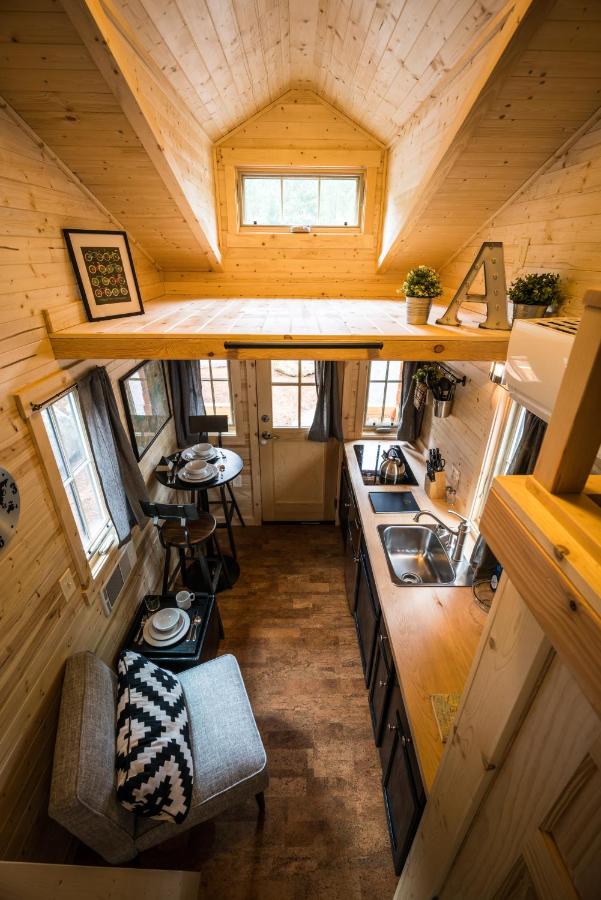 | Mount Hood Village Deluxe Cabin 5