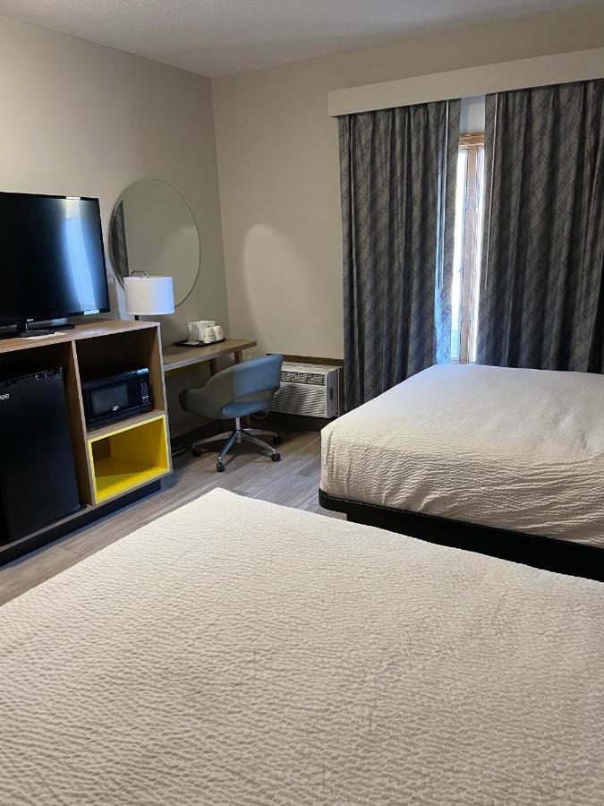 Deluxe Queen Room with Two Queen Beds - Non-Smoking at Days Inn by Wyndham Hutchinson