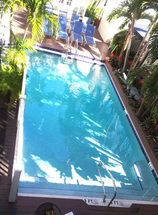  | La Te Da - Adult Only, 21 or older