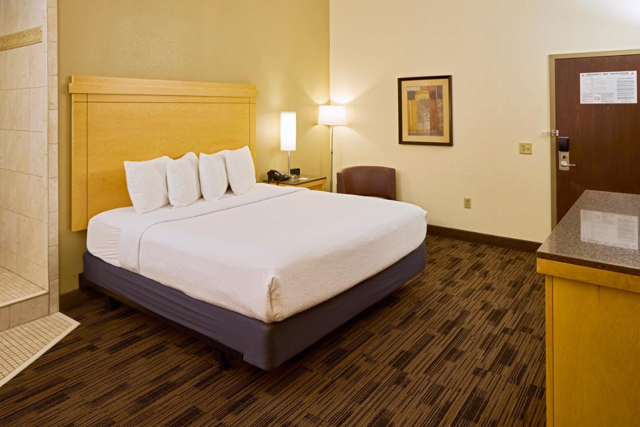 | LivINN Hotel Minneapolis South / Burnsville