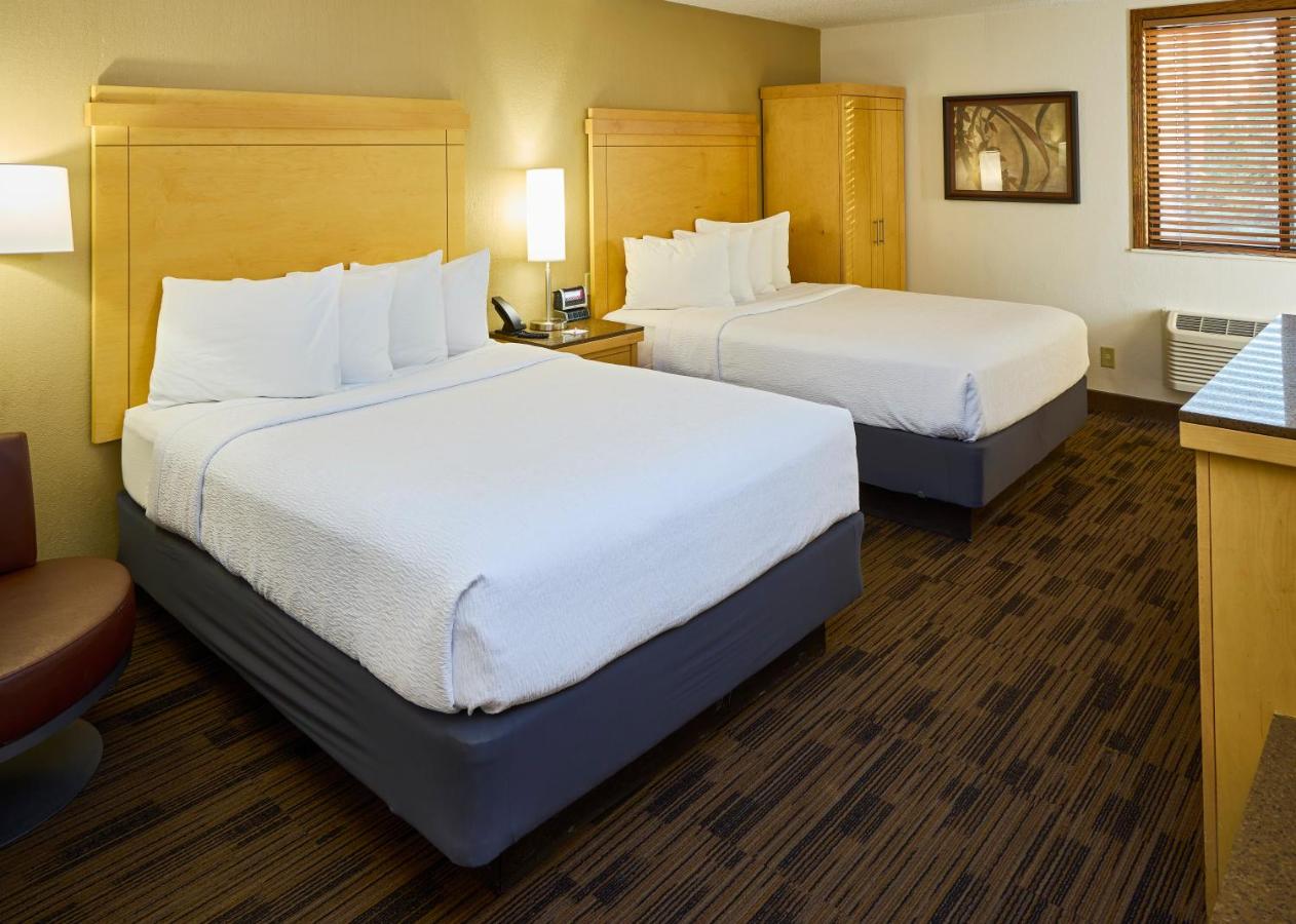 | LivINN Hotel Minneapolis South / Burnsville