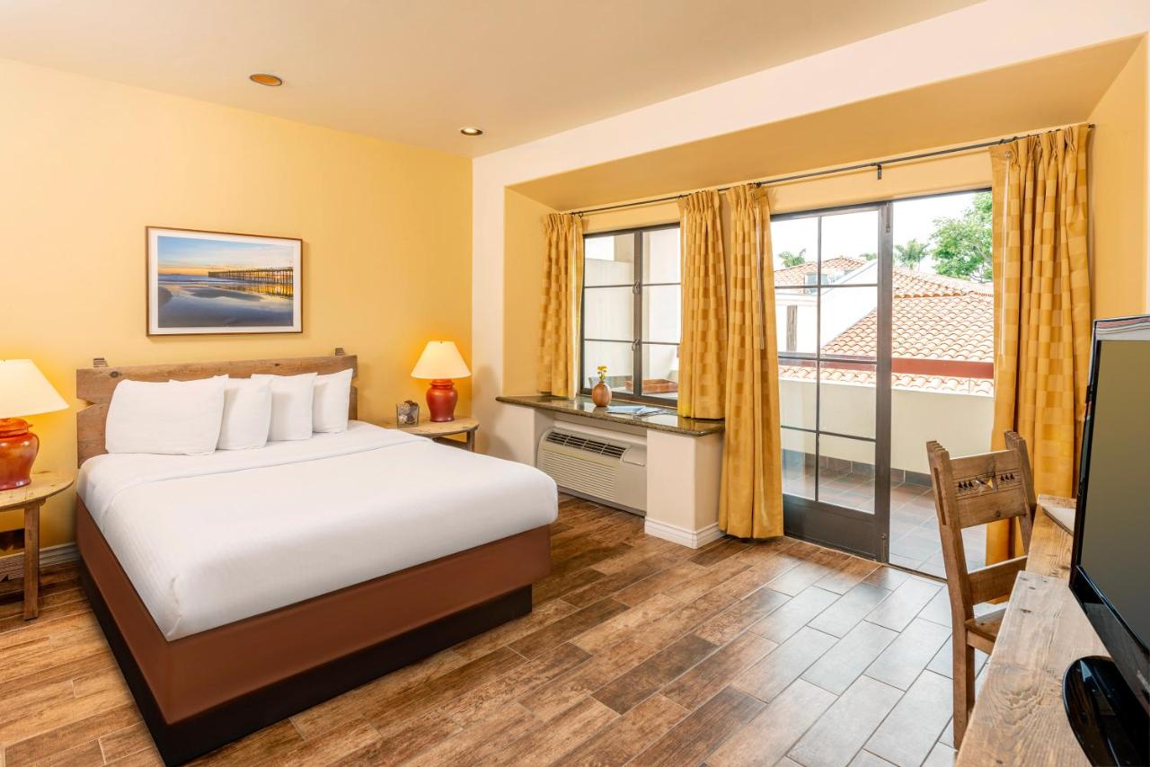 | Clocktower Inn Ventura