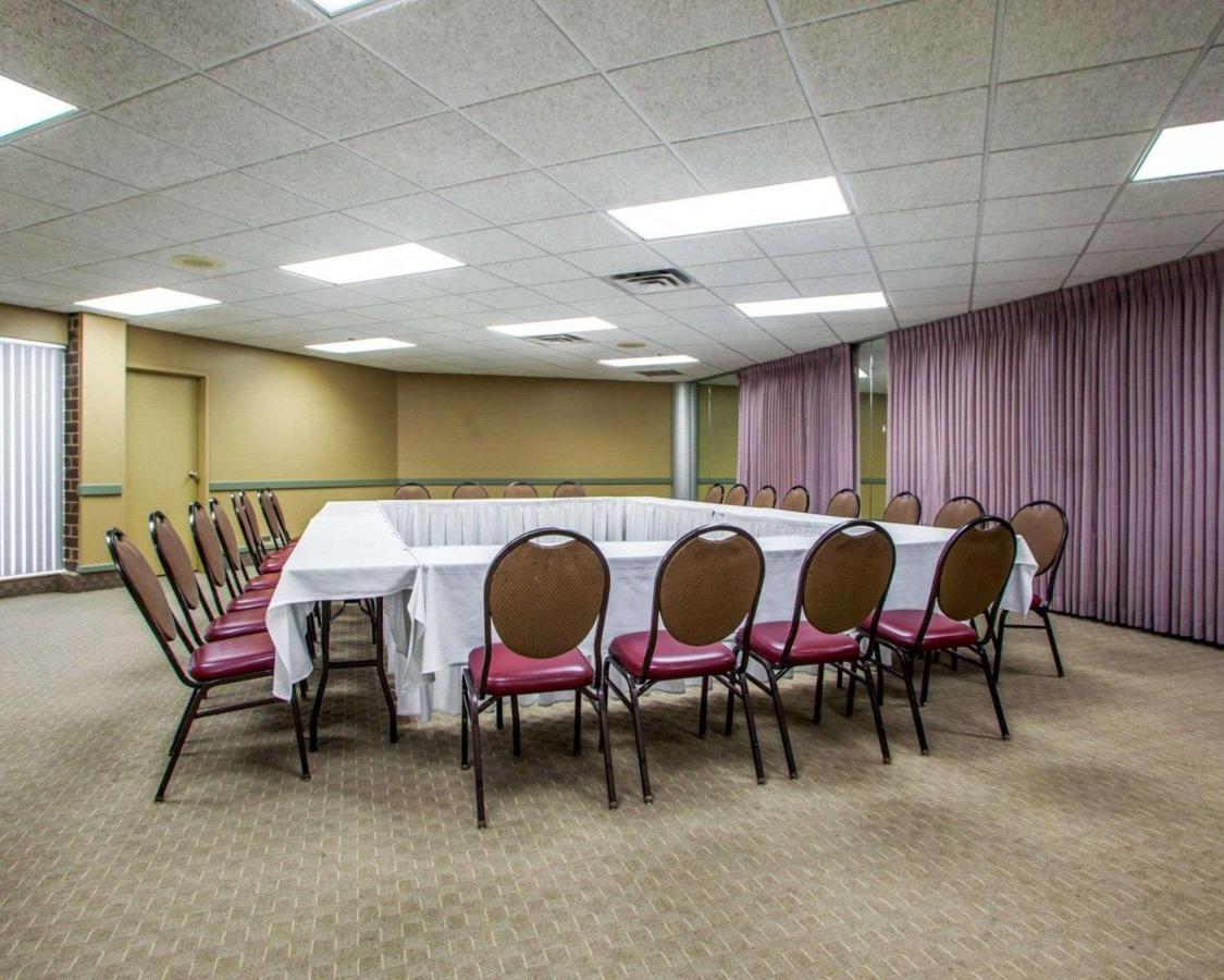 | Quality Inn & Suites Orland Park - Chicago