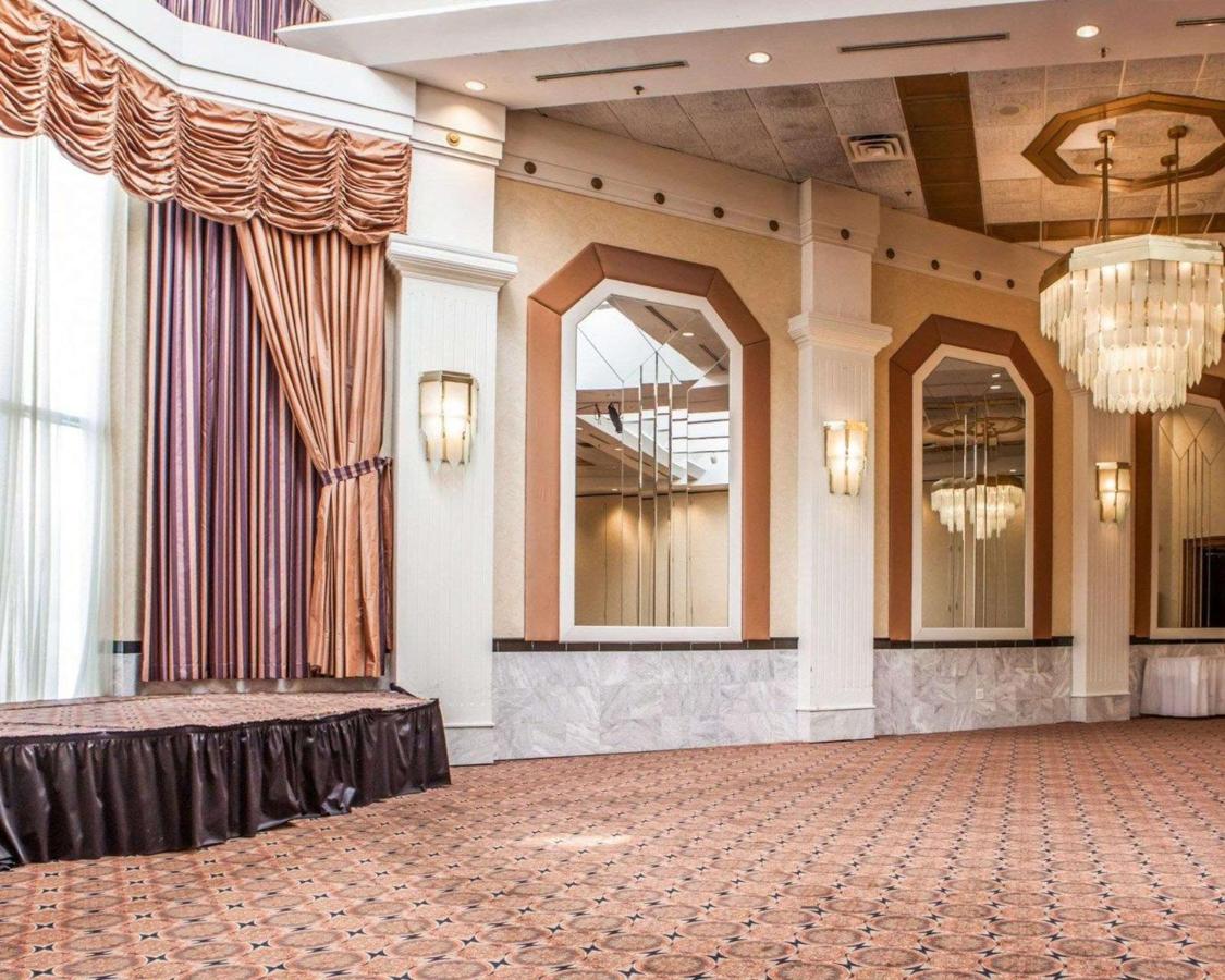 | Quality Inn & Suites Orland Park - Chicago