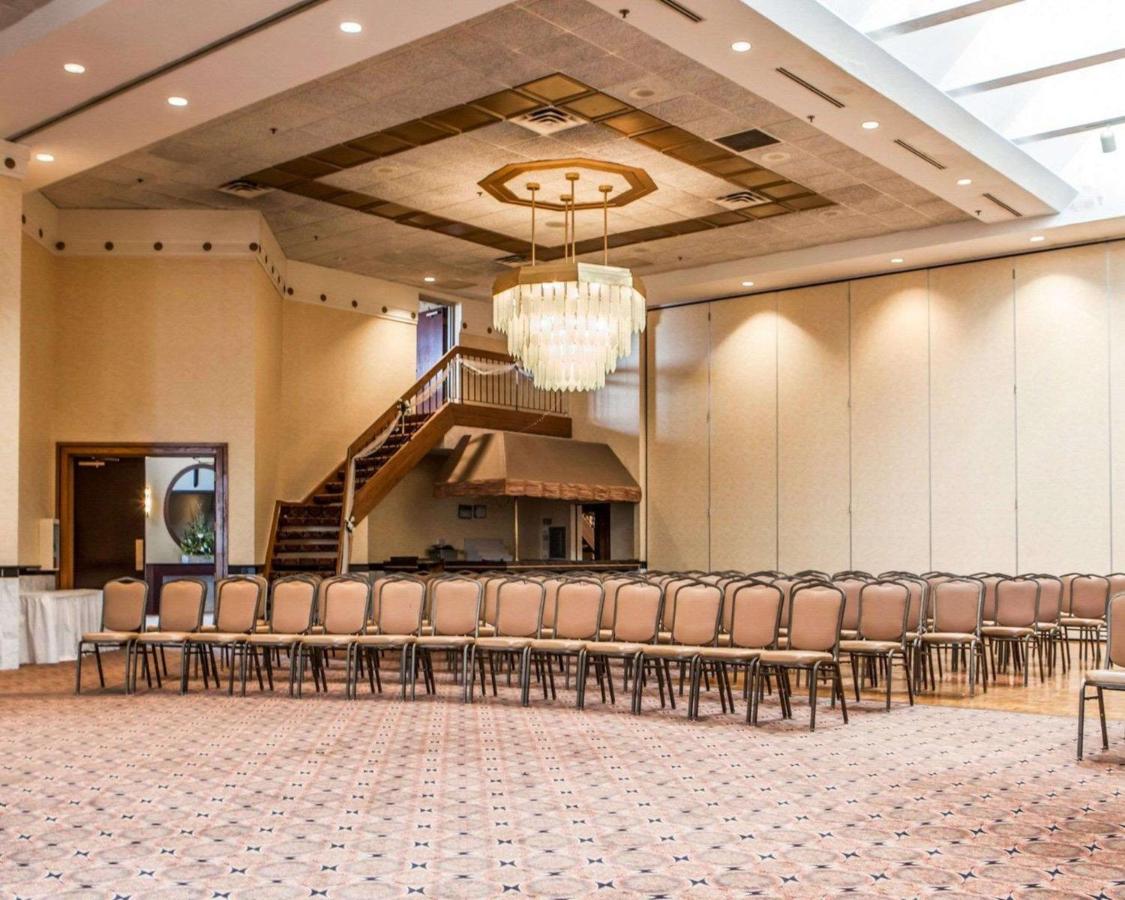 | Quality Inn & Suites Orland Park - Chicago