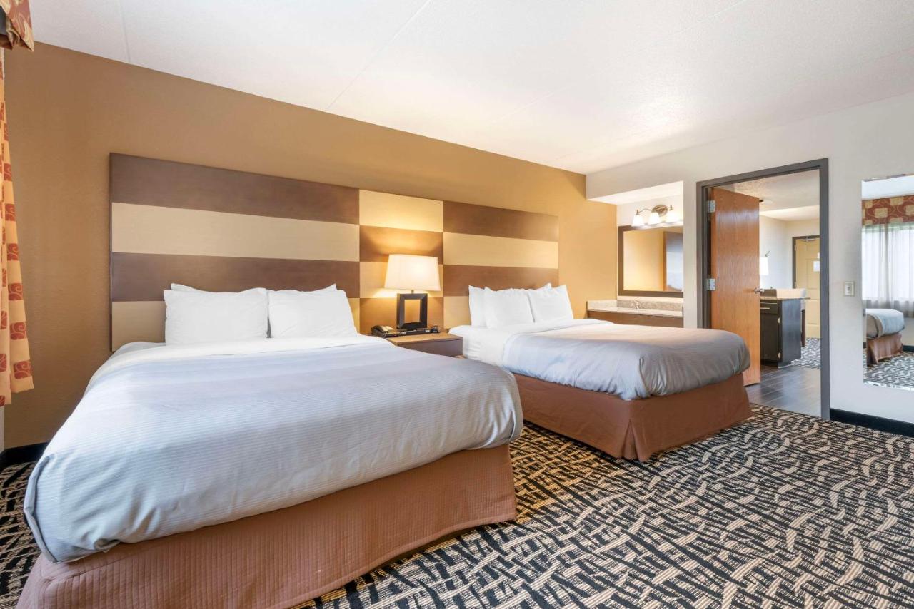 | Quality Inn & Suites Mayo Clinic Area