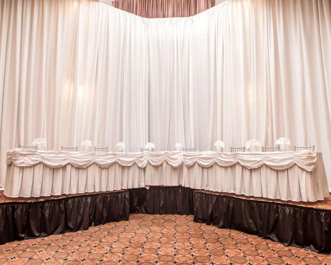 | Quality Inn & Suites Orland Park - Chicago