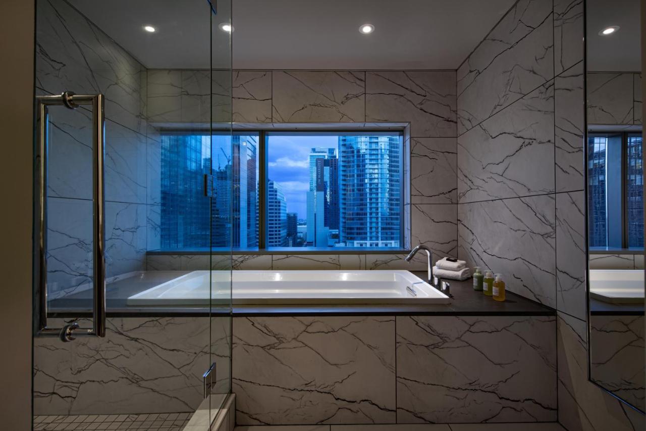 Cool Corner Suite, 1 Bedroom Suite, 1 King, Corner room at W Austin