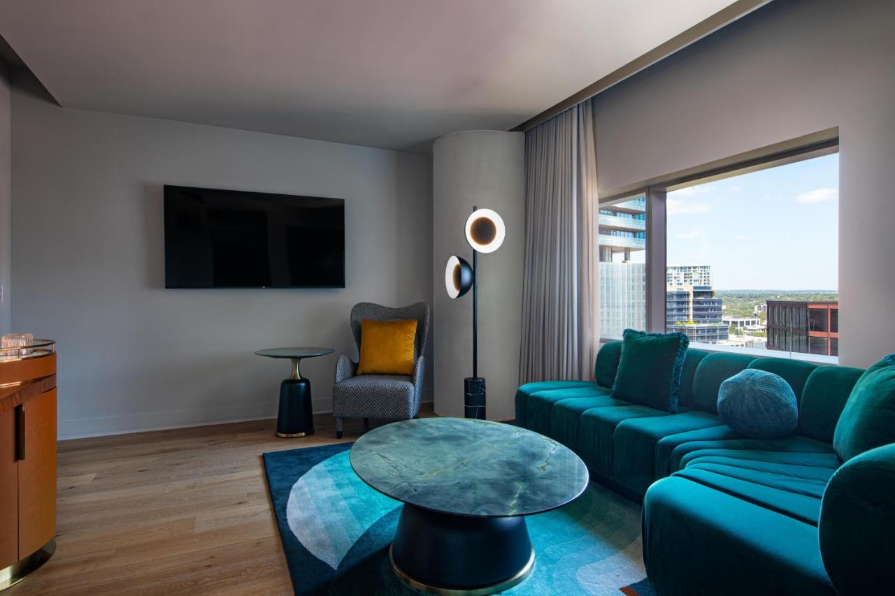 Cool Corner Suite, 1 Bedroom Suite, 1 King, Corner room at W Austin