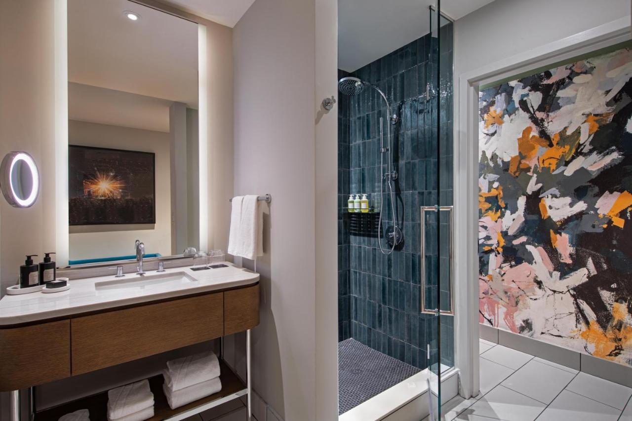 Spectacular Room, Guest room, 1 King at W Austin