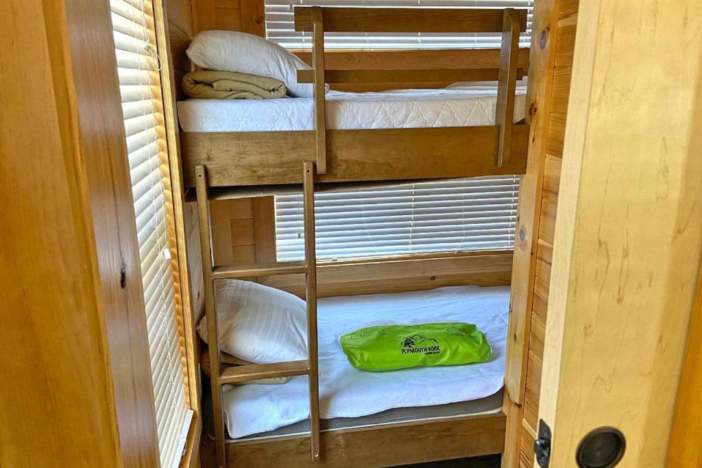 | Plymouth Rock Camping Resort Park Model 21