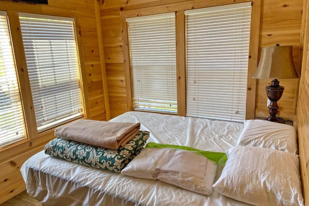 | Plymouth Rock Camping Resort Park Model 21