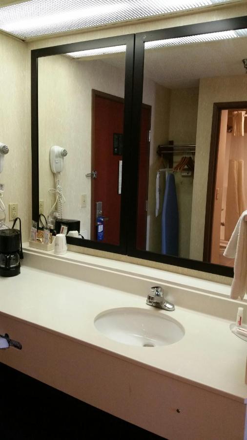 Double Room with Two Double Beds - Non-Smoking at Baymont by Wyndham Jonesboro