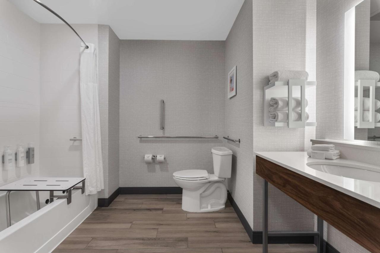 Queen Room with Two Queen Beds - Disability Access Hearing Accessible/Accessible Tub - Non-Smoking at Hampton Inn & Suites Lincoln - Northeast I-80