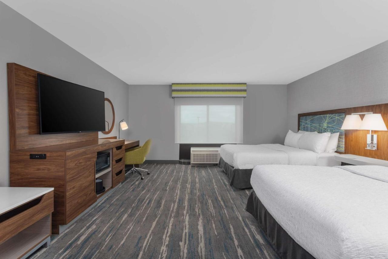 Queen Room with Two Queen Beds - Disability Access Hearing Accessible/Accessible Tub - Non-Smoking at Hampton Inn & Suites Lincoln - Northeast I-80