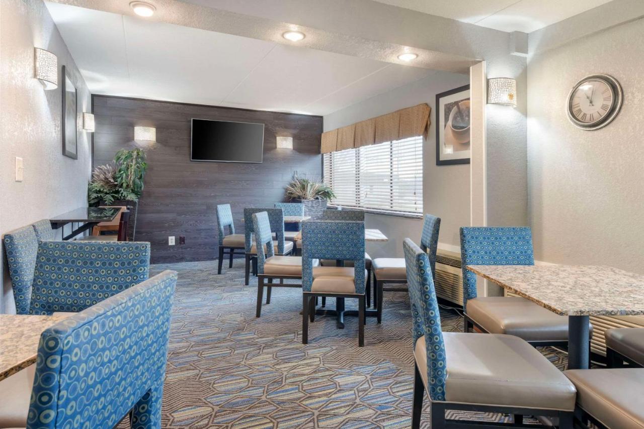 | Quality Inn & Suites Mayo Clinic Area
