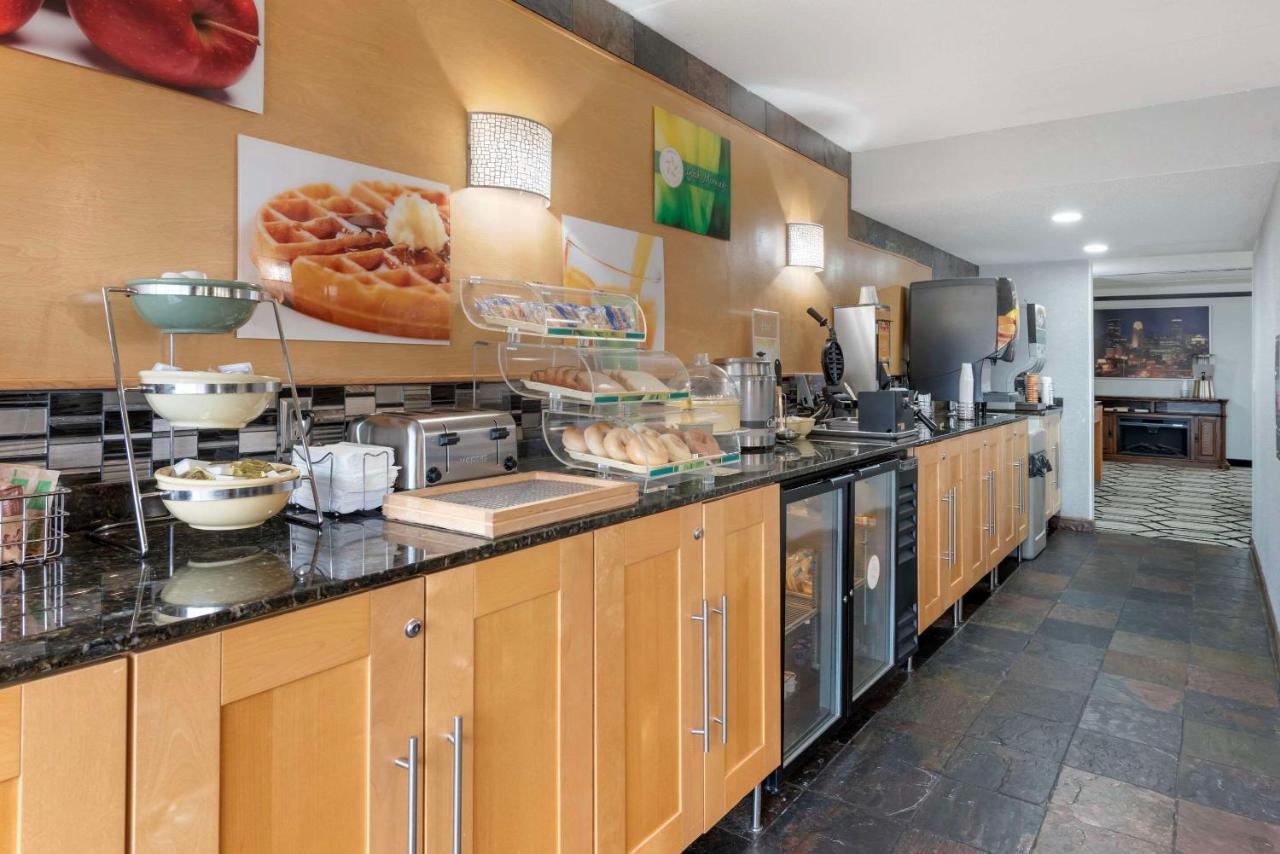 | Quality Inn & Suites Mayo Clinic Area