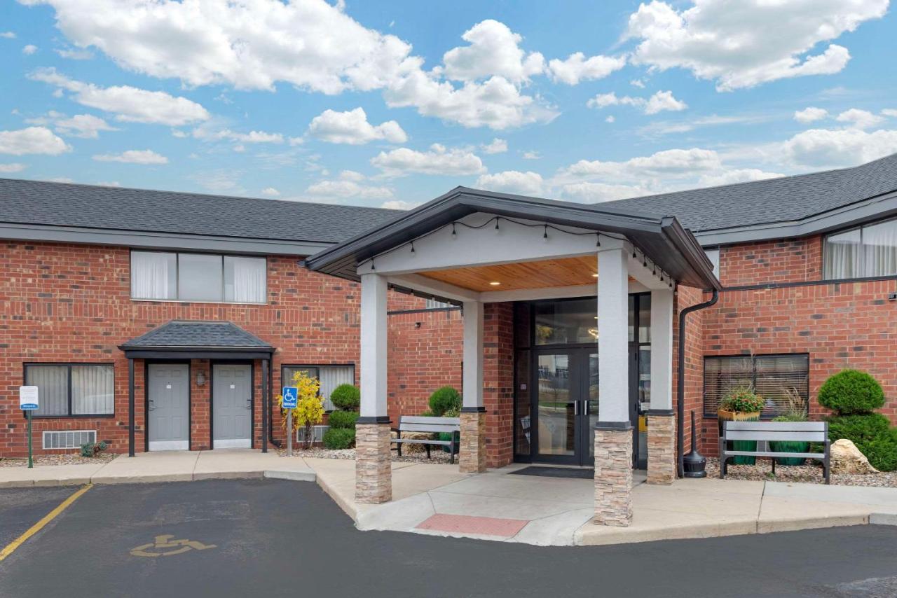 | Quality Inn & Suites Mayo Clinic Area