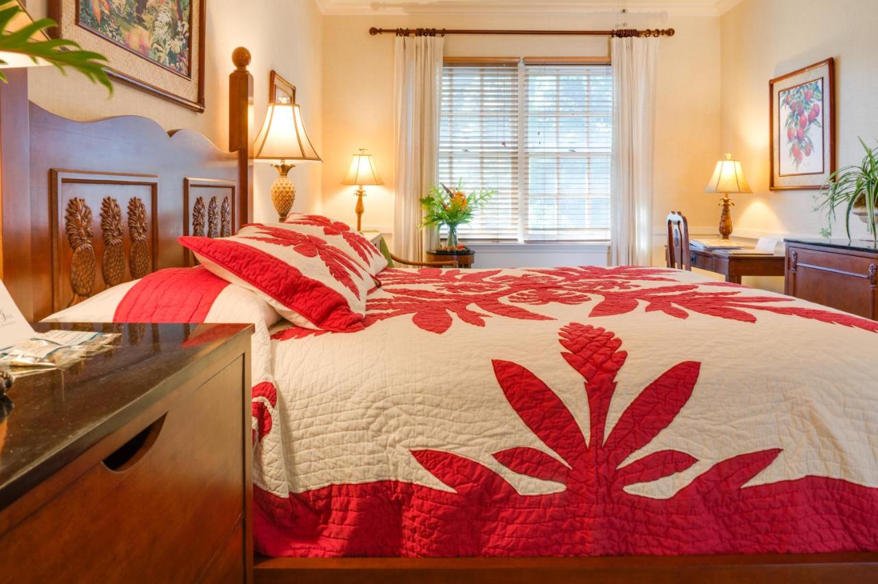 | The Plantation Inn - Free Breakfast