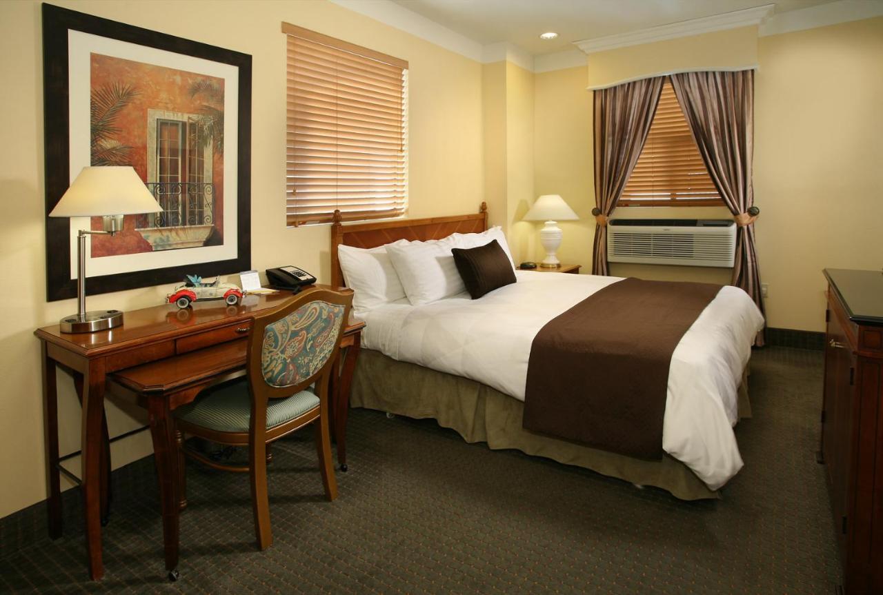Room #26069206 at Brand Plaza Hotel