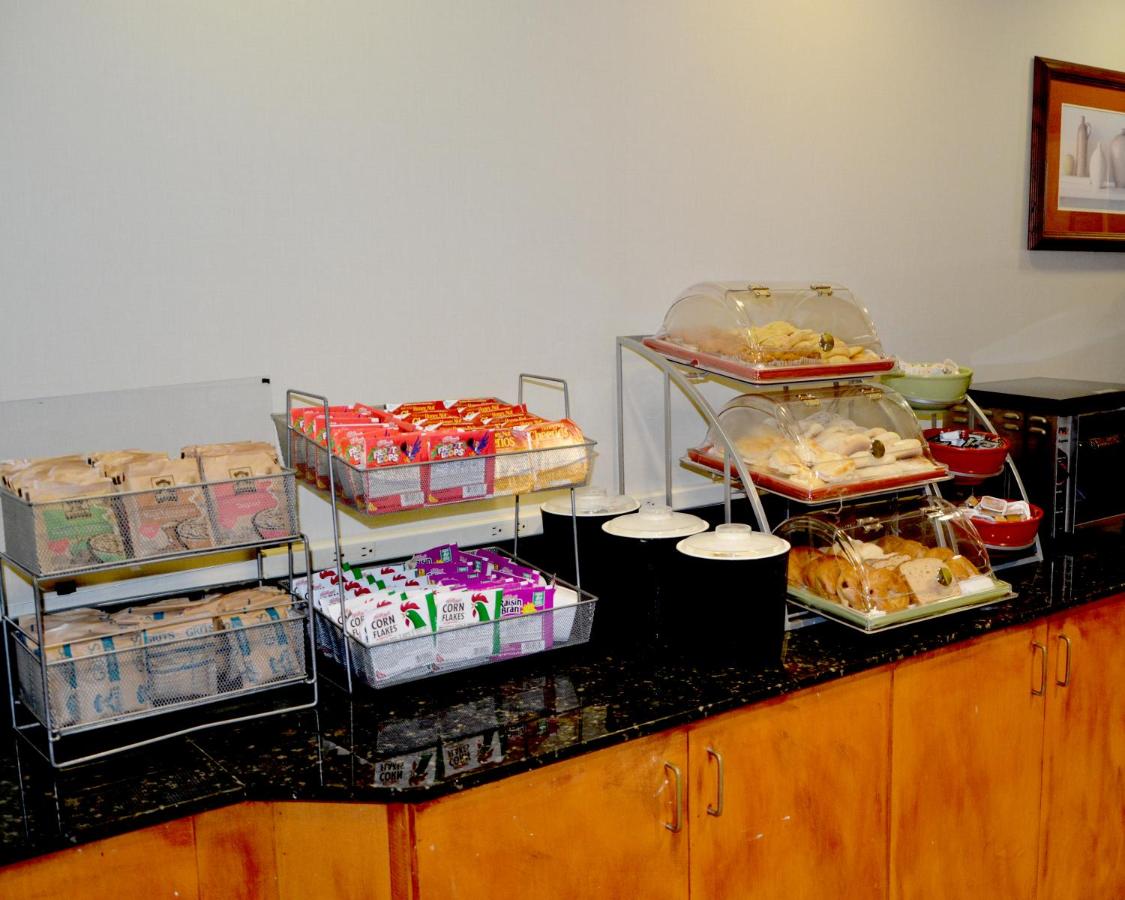 Deluxe Double Room - Disability Access- Non-Smoking at Wingate by Wyndham West Monroe