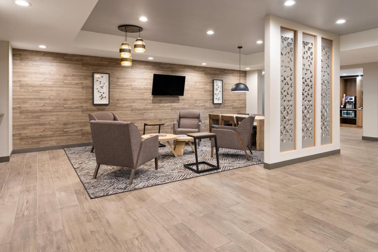 | Candlewood Suites Chambersburg, an IHG Hotel